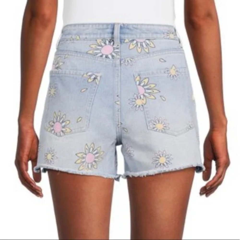No Boundaries Daisy Distressed Jean Shorts / Junior's 9 Waist 28" Flower Shorts - Picture 11 of 14
